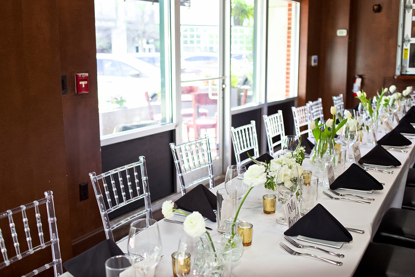 Chandelier dining room C&W Steakhouse Charlotte